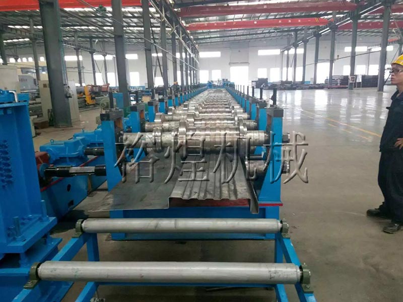 立體車庫(kù)浪板設(shè)備